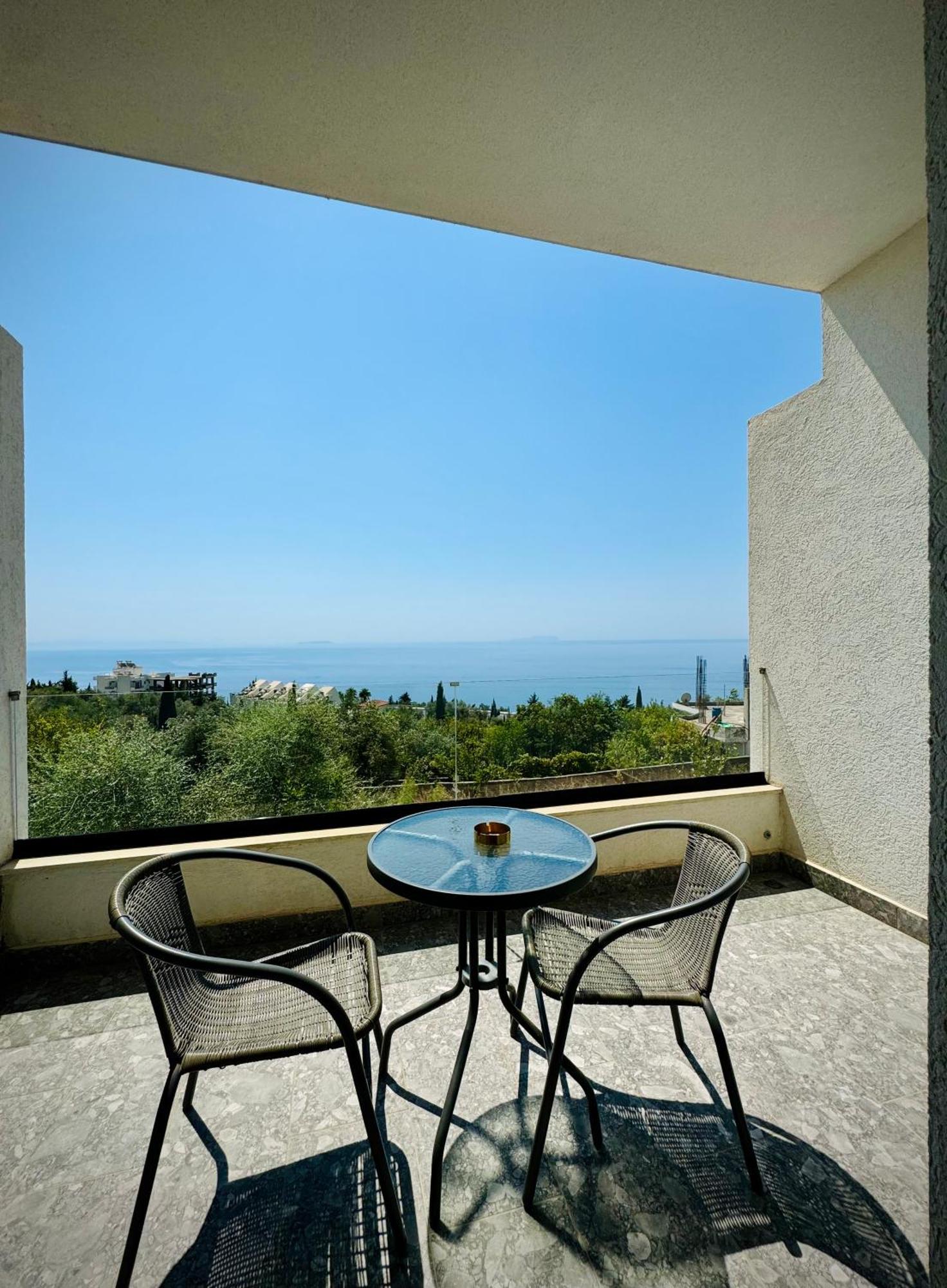 Gogo'S Boutique Hotel Dhërmi Exteriör bild