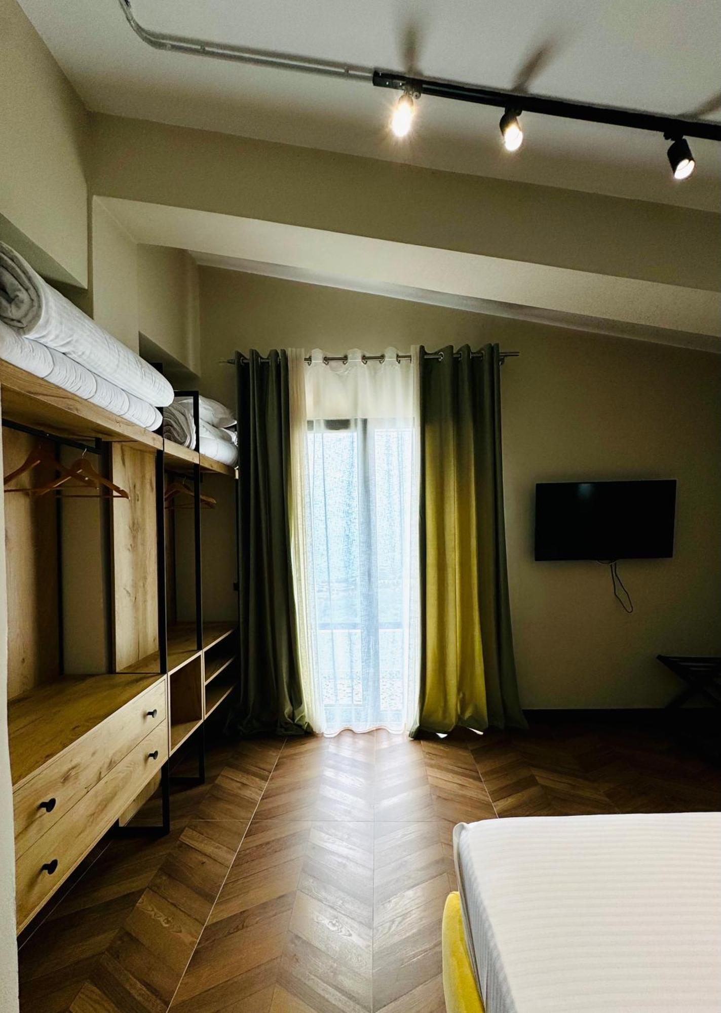 Gogo'S Boutique Hotel Dhërmi Exteriör bild