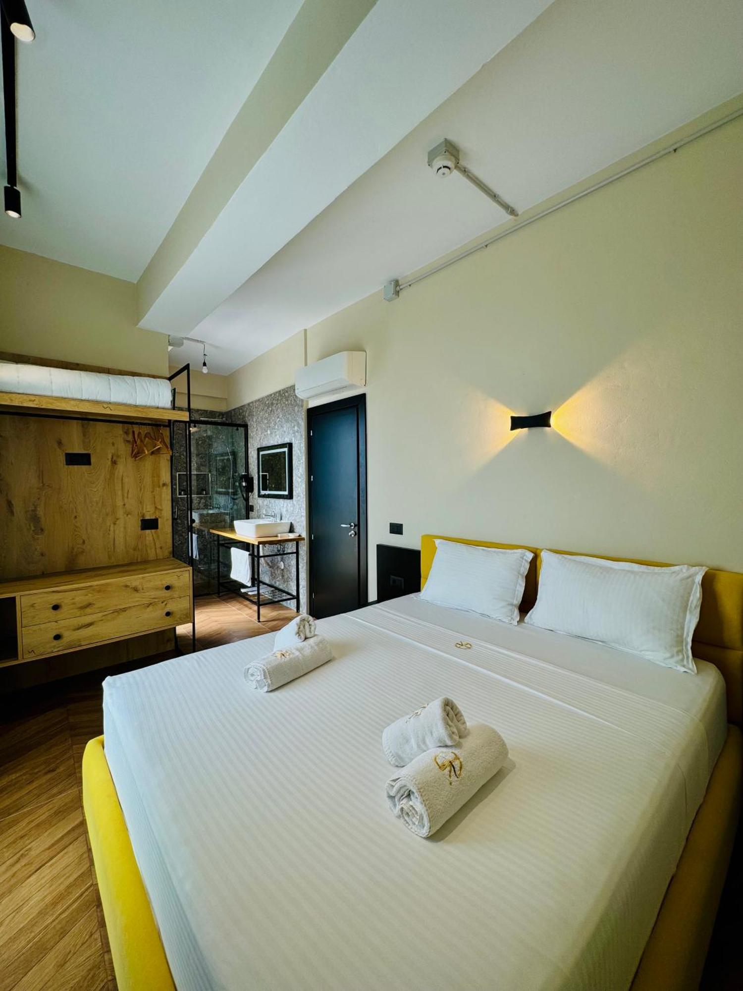 Gogo'S Boutique Hotel Dhërmi Exteriör bild